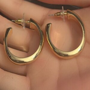 NWOT UNSIGNED Christian Siriano New York Gold Tone Hoop Earrings